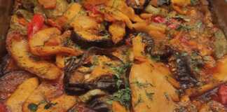 Μελιτζάνες με πατάτες στον φούρνο