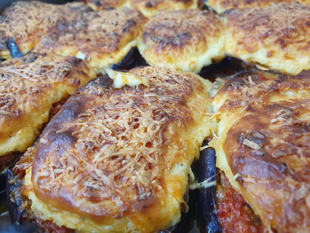 Μελιτζάνες Παπουτσάκια