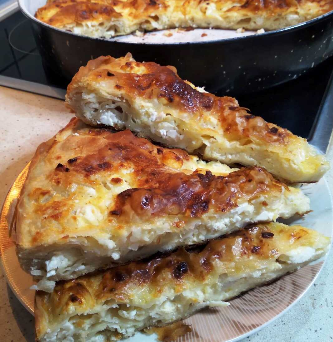 τυρόπιτα με σπιτικό φύλλο