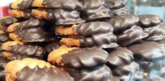 Πτι Φουρ με σοκολάτα και μαρμελάδα