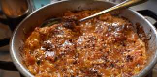 Σαγανάκι με αυγά παστουρμά και ντομάτα