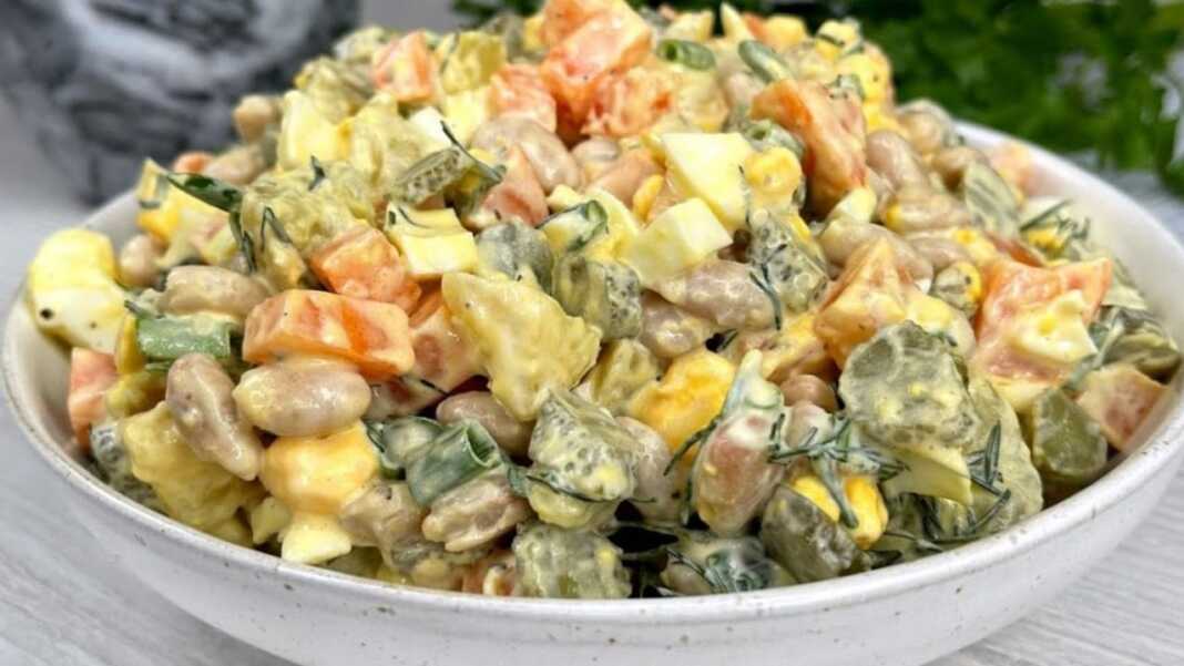 Σαλάτα με αυγά και λαχανικά