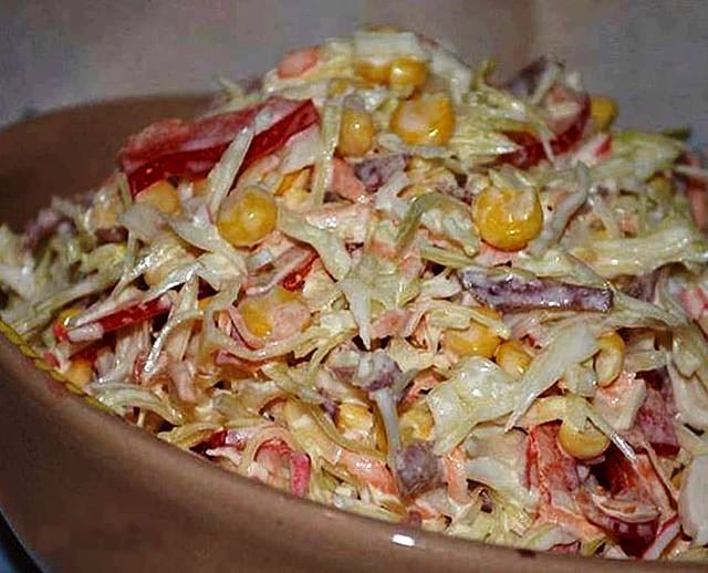 salataLaxano Σαλάτα Λάχανο με καλαμπόκι