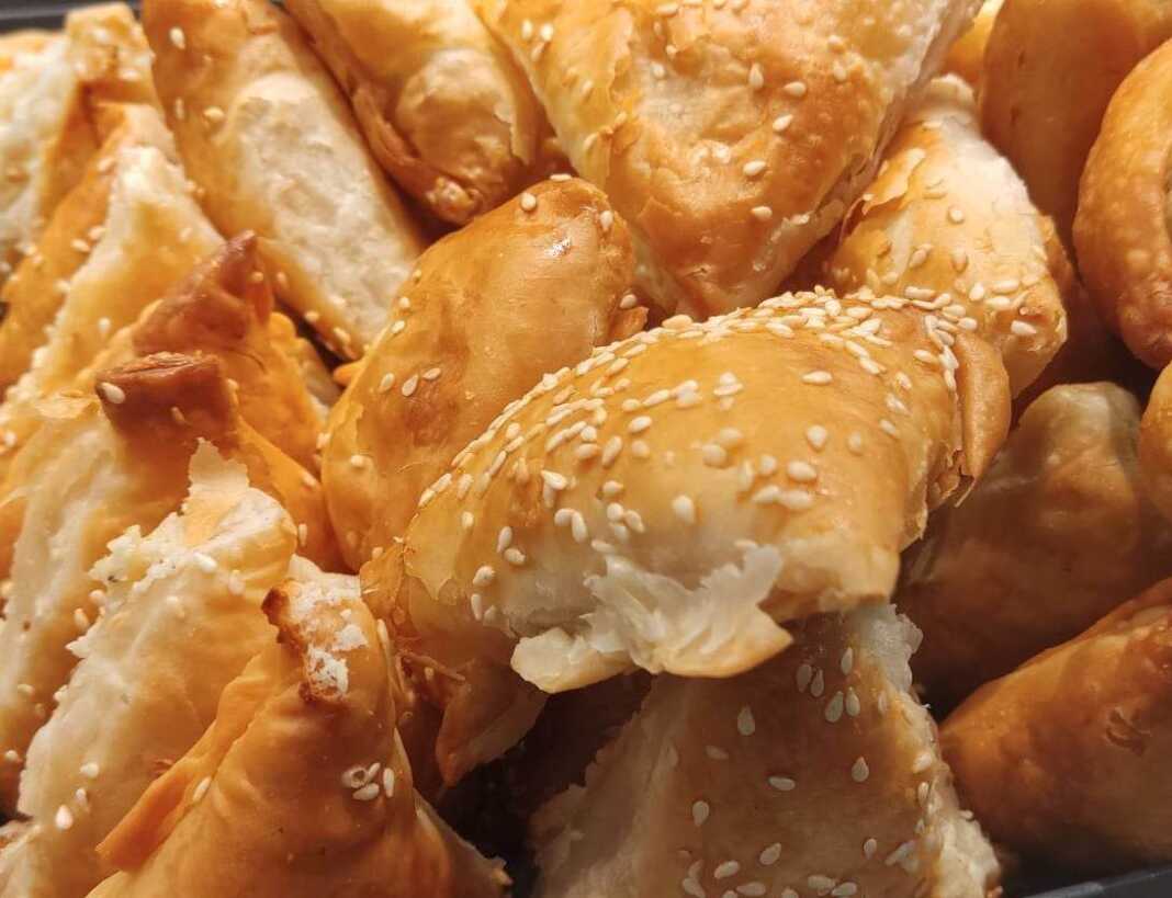 Τρίγωνα πιτάκια με κολοκύθι και φέτα