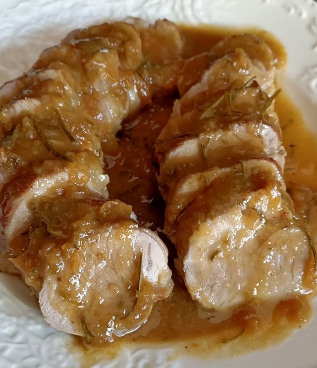 xoirinoPortokali Χοιρινό φιλέτο με σάλτσα εσπεριδοειδών