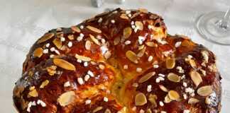 Τσουρέκι με αποξηραμένα φρούτα