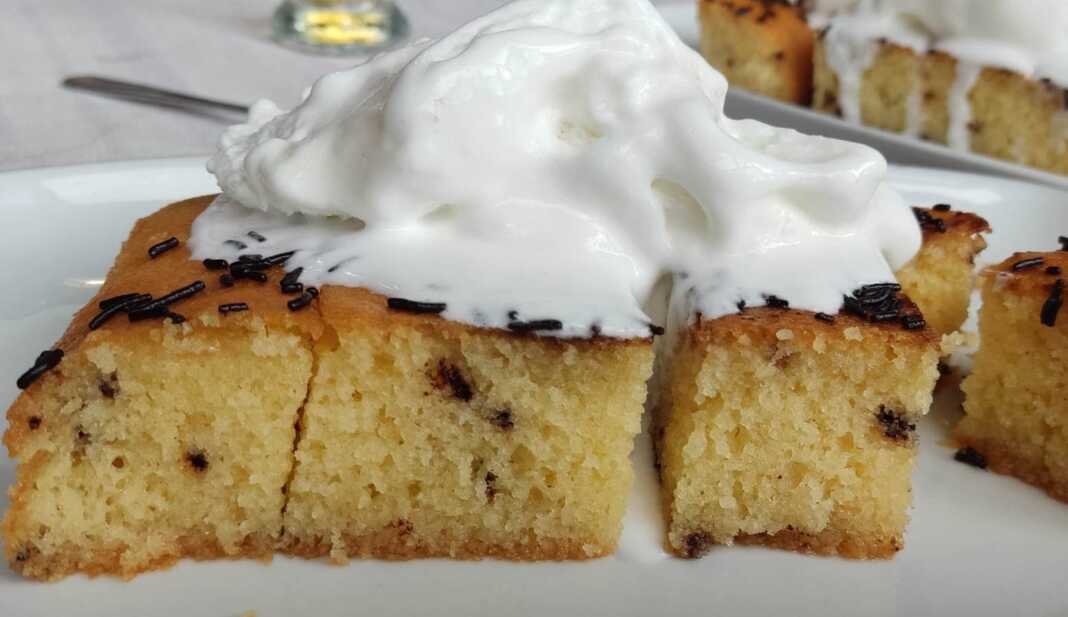 Υγρό Κέικ με τρούφα Σοκολάτας