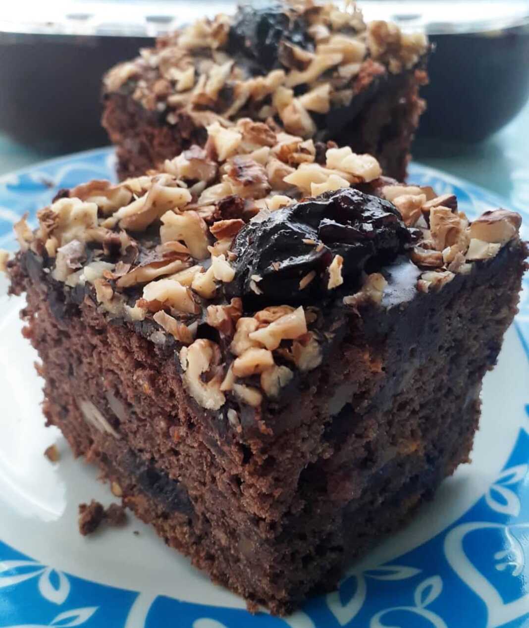 Κέικ με Μέλι και δαμάσκηνα