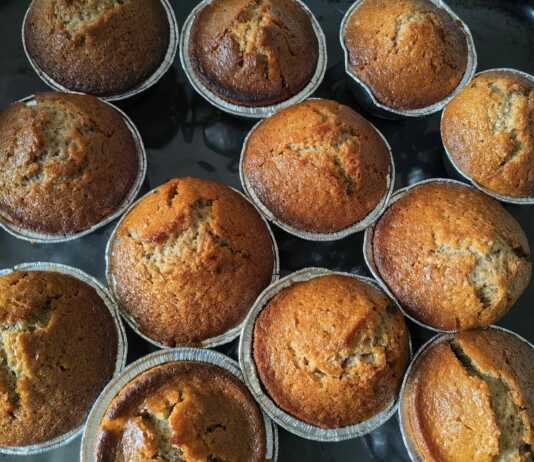 Κεκάκια χαμηλών λιπαρών με μαρμελάδα κεράσι Παραδοσιακά Αμυγδαλωτά Μυτιλήνης