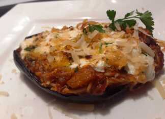 Γεμιστές Μελιτζάνες με ζυμαρικά