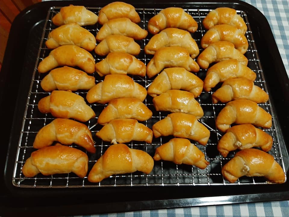 tiropitakiaZampon Τυροπιτακια με τυρί και ζαμπόν