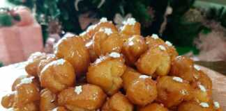 Τουρτίγια (Λουκουμαδάκια Καλαβρέζικα).