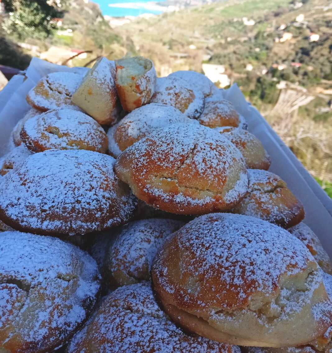 KourouTiropites01 Τυροπιτάκια κουρού με σιμιδγάλι