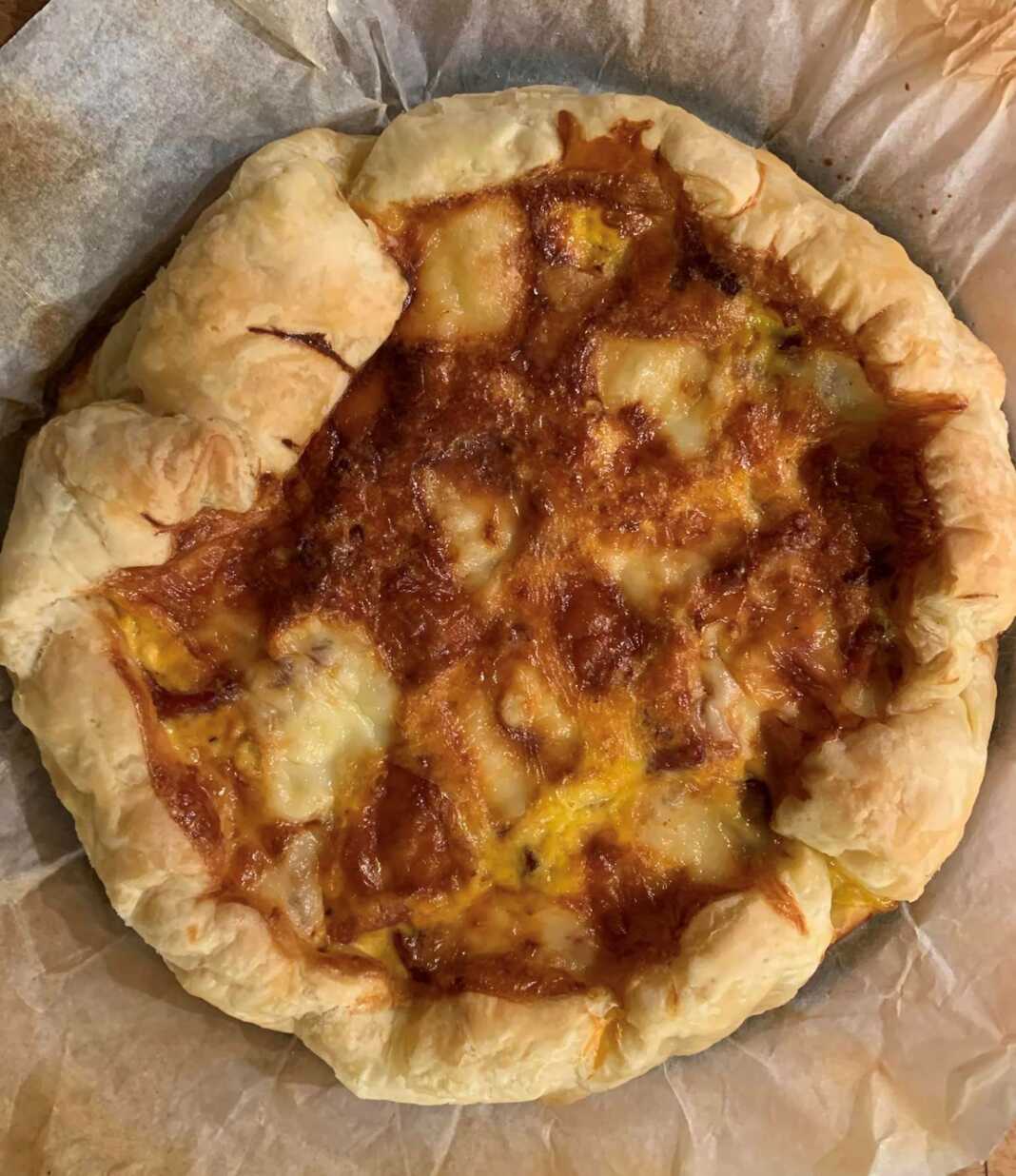 Πίτσα με ανθότυρο