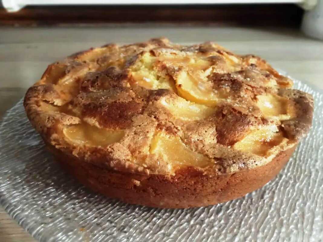 Κέικ από μήλα με μασκαρπόνε, χωρίς βούτυρο και λάδι!