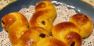 Μαλακά κουλουράκια με σαφράν Μαλακά κουλουράκια με σαφράν