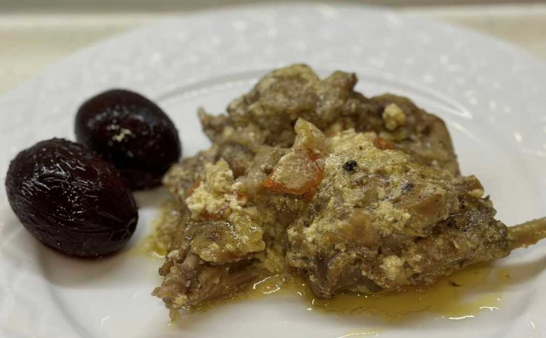 Κουνέλι με κρέμα γάλακτος και λαχανικά