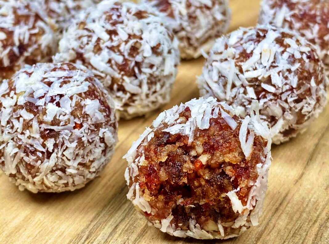 Γλυκάκι με αμύγδαλα και κράνμπερι