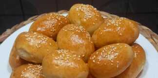 Λουκανικοπιτάκια γεμιστά με ροζ σως