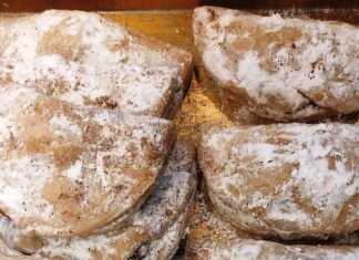 Σκαλτσούνια με μαρμελάδα