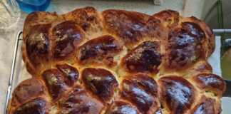 Tσουρέκι με ζαχαρούχο