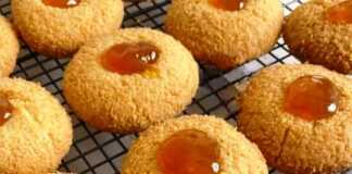 Μπισκότα Καρύδας με μαρμελάδα