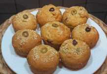 Νηστίσιμα ελιοπιτάκια: Αφράτα, τραγανά και γευστικότατα! Νηστίσιμα ελιοπιτάκια