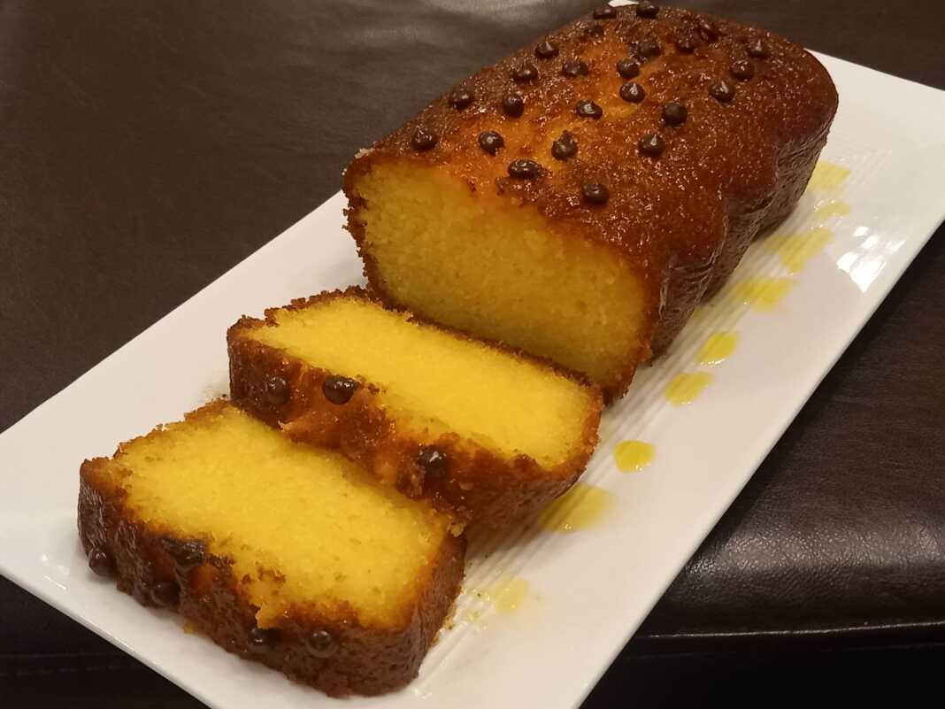 Σιροπιαστό κέικ πορτοκάλι