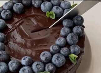 Κέικ σοκολάτας με κρέμα σοκολάτας