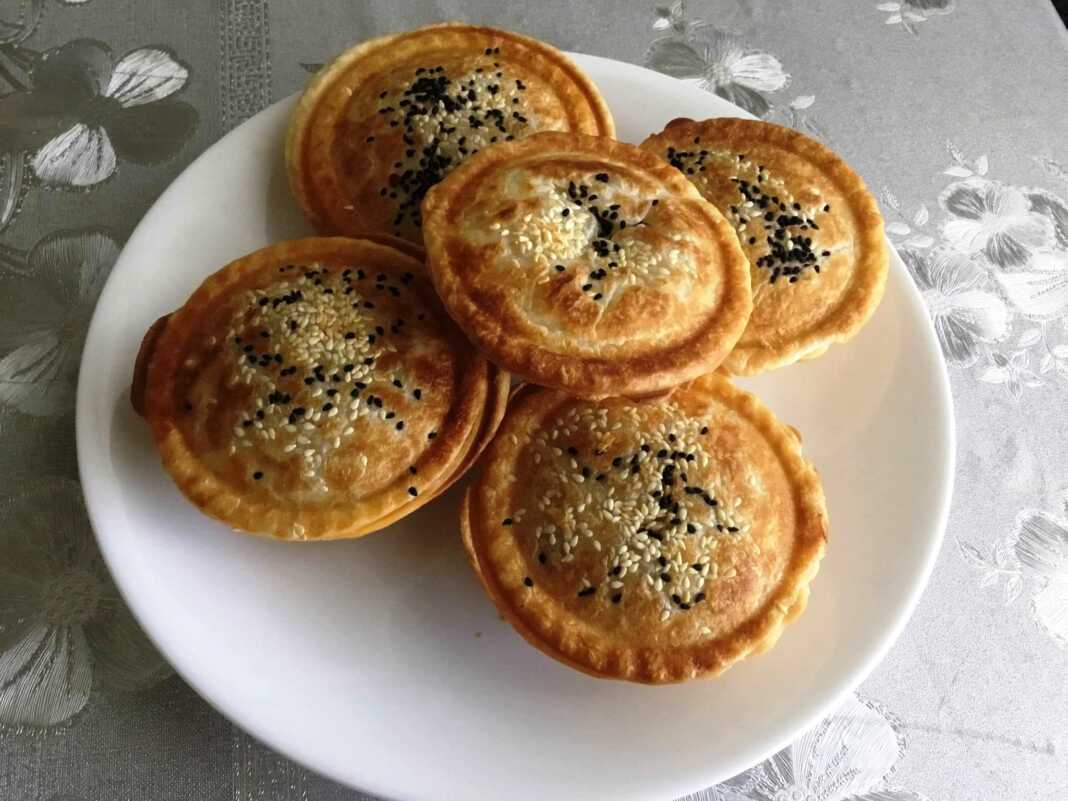 Κιμαδοπιτάκια σε ζύμη σφολιάτας