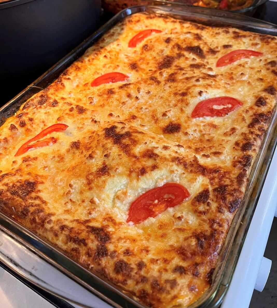 Λαζάνια, πιπεριες, μανιταρια, τυριά κ μπεσαμέλ