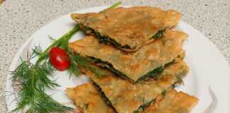 Παραδοσιακές Μαραθόπιτες Κρήτης, τηγανισμένες και ζεστές.