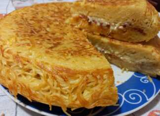 Ομελέτα Ζυμαρικών γεμιστή με ζαμπόν και τυρί