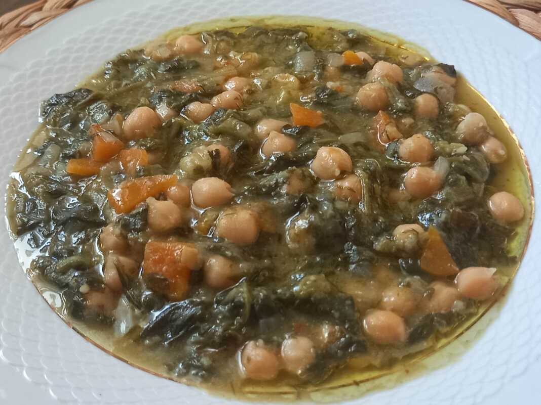 ρεβύθια με σπανάκι