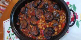 Ρεβύθια με μελιτζάνες