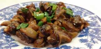 Σαλιγκάρια τηγανητά με φρέσκο κρεμμυδάκι και σκόρδο