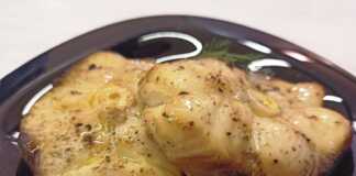 Φιλέτο ξιφία ψημένο στο φούρνο σε θαλασσινό αλάτι