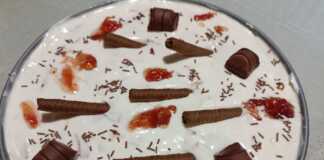 Παγωτο με άρωμα και γεύση τριαντάφυλλο