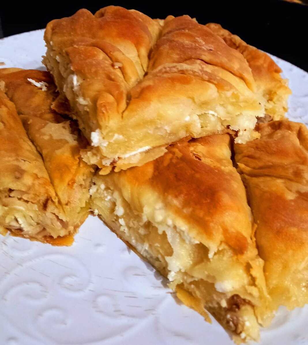 Πίτα μισή μανιτάρι μισή ανθότυρο μυζηθρα