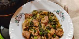 Τηγανιά με πράσινο κρεμμυδάκι και σκόρδο