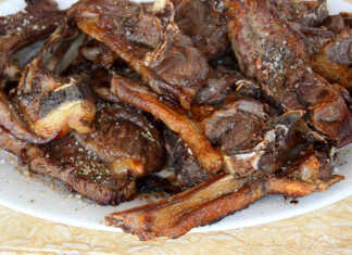 Μαριναρισμένα Αρνίσια Παϊδάκια στο φούρνο