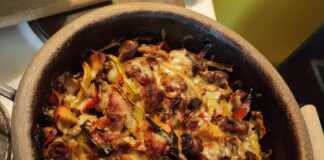 Κοτόπουλο και χοιρινό με λαχανικά στο πήλινο