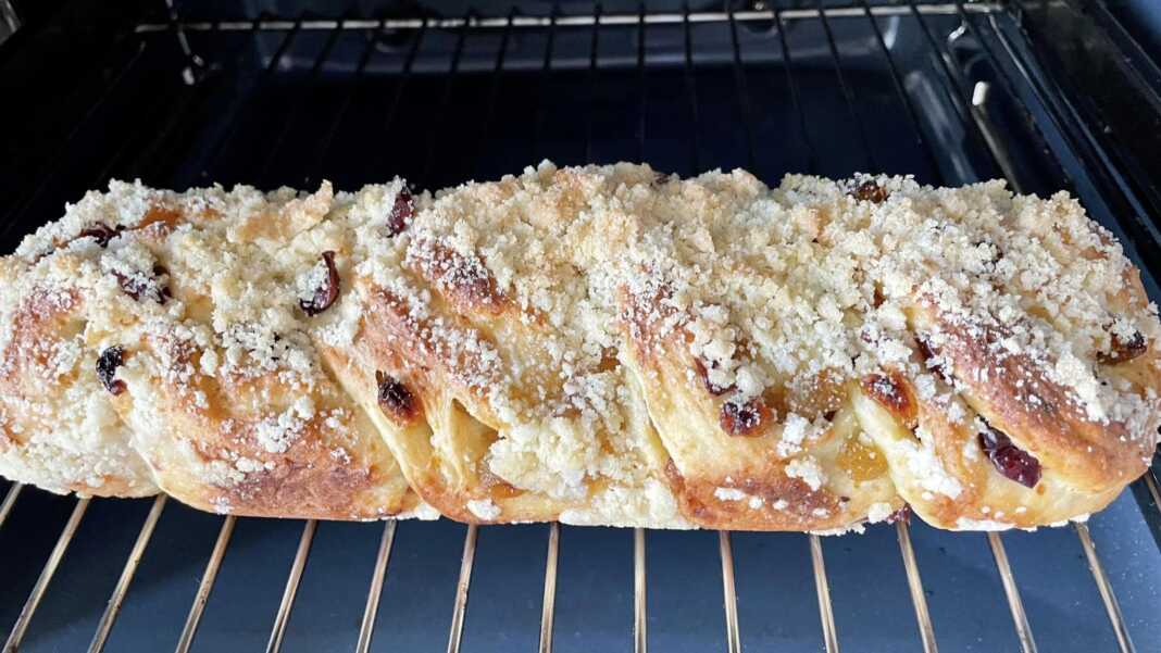 Κέικ Πλεξούδα με φρούτα