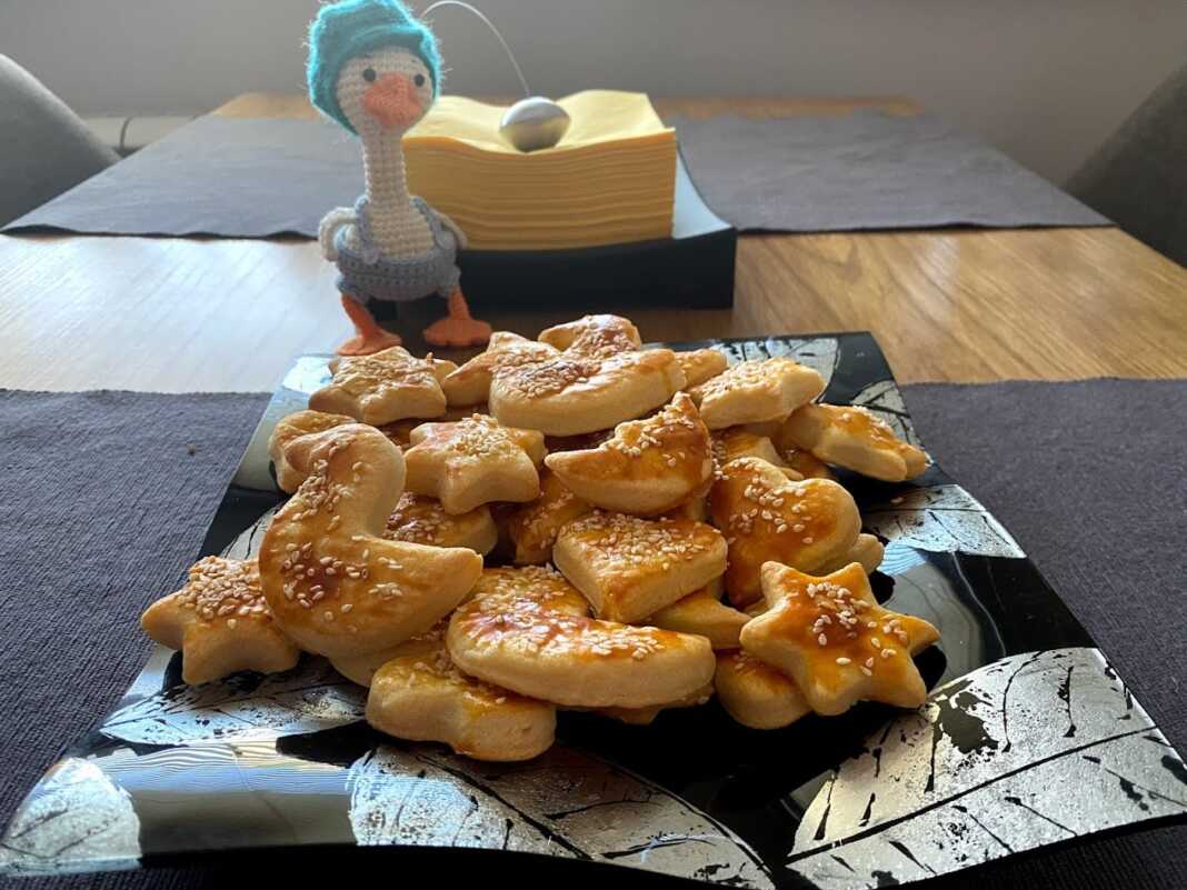 koulourakiaTirikrema Κουλουράκια με τυρί κρέμα