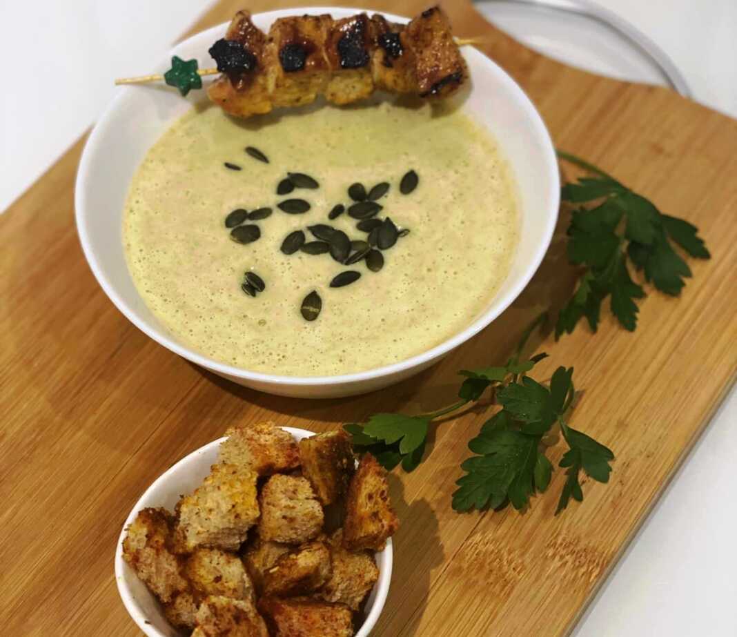 Σούπα κρέμα μπρόκολο! ... με σουβλάκι κοτόπουλου και κρουτόν