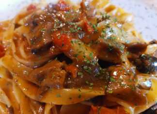 Ταλιατέλες με μανιτάρια και ντοματίνια