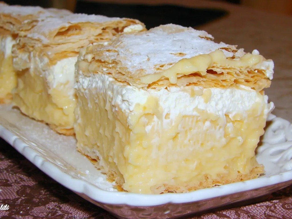 KREMITA Κρεμίτα με σφολιάτα