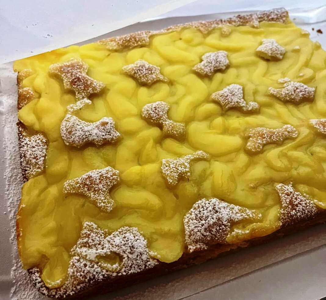 MilopitaKrema Μηλόπιτα με κρέμα