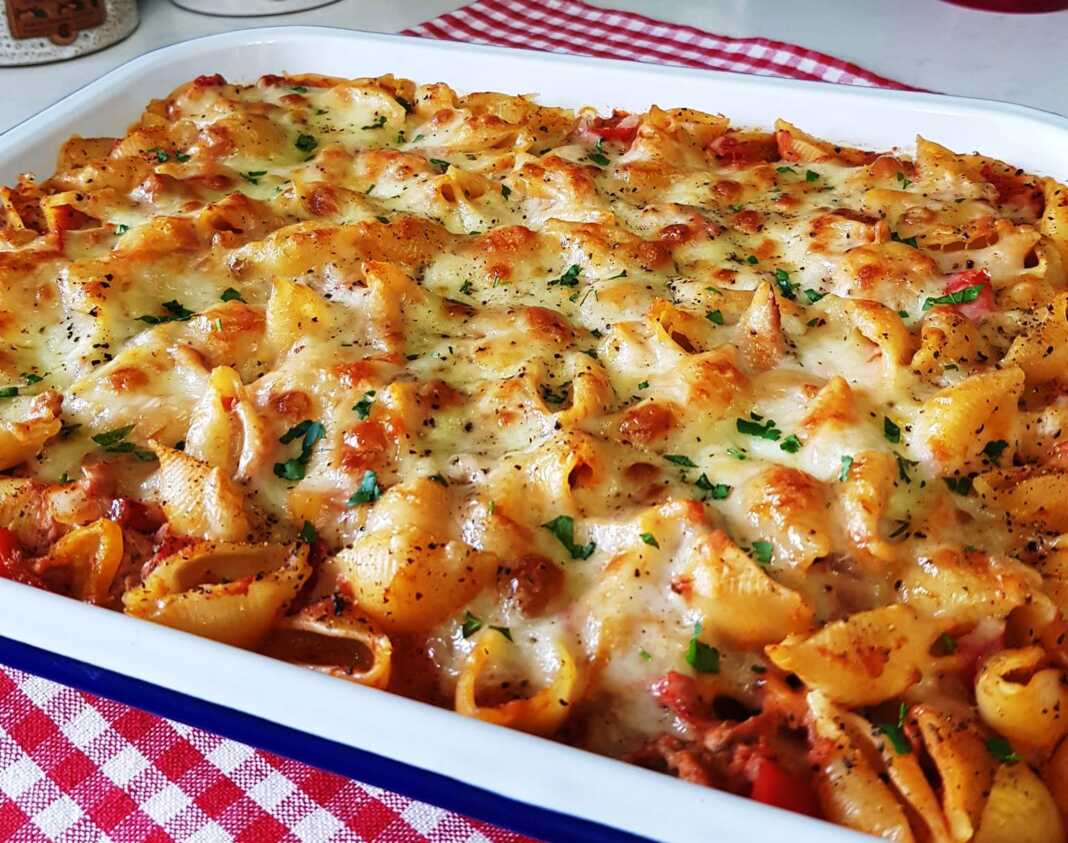 Ζυμαρικά φούρνου με τόνο