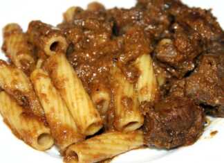 Πένες με κοκκινιστό αγριογούρουνο